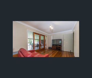 Large 4 Bed Room Family Home with Great Location - Photo 1