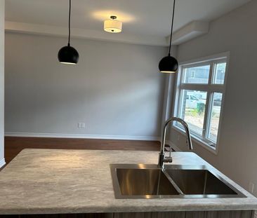 For Lease - 5672 Dorchester Road Unit# 35, Niagara Falls, Ontario - Photo 6