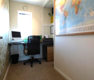 Busk Crescent, Farnborough, GU14 - Photo 4