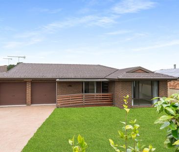 Family Comfort and Easy Living in a Quiet Moss Vale Setting - Photo 4