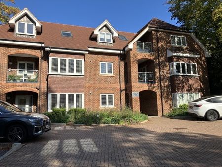 Foxley Lane, CR8, Property for rent - Photo 2