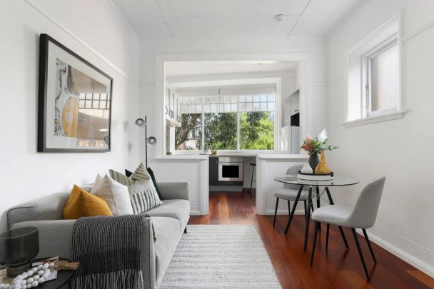 Superb studio in Darlinghurst's Grand `Versailles' Building - Photo 1