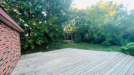 For Lease - 15 Silverdale Drive, St. Catharines, Ontario - Photo 2