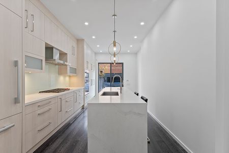 For Lease - 77 Hazelton Avenue, Toronto, Ontario - Photo 4