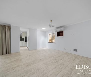 Freshly Painted Three-Bedroom Unit in Tuart Hill - Photo 2