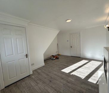 2 bedroom semi-detached house to rent - Photo 1