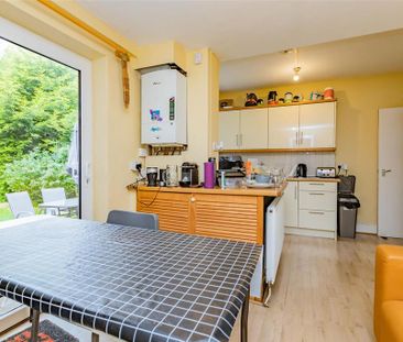 4 bedroom house to rent - Photo 1