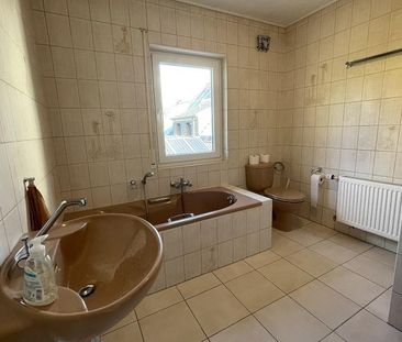 Attraktive 3-Zimmer-Wohnung mit großem Balkon und Einbauküche in Sa... - Photo 1