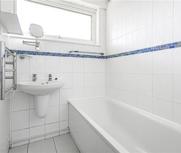 New Court, Addlestone, Surrey, KT15 2EE - Photo 2