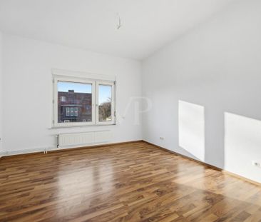 Vielseitige 4-Zimmer-Etagenwohnung in zentraler Lage mit Dachterrasse - Foto 4