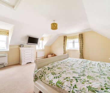 Threadneedle Close, Kingsbury Episcopi, Martock, Somerset, TA12 - Photo 3