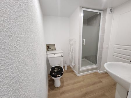 EXCLUSIVITE A AVIGNON MONTFAVET - LOCATION APPARTEMENT TYPE 2 BIS DE 62 M² DANS IMPASSE AU CALME PROCHE COMMERCES A PIED - Photo 4