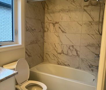 For Lease - 45 Minnock Street, Caledon, Ontario - Photo 4