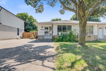 For Lease - 2594 Lundene Road, Mississauga, Ontario - Photo 2