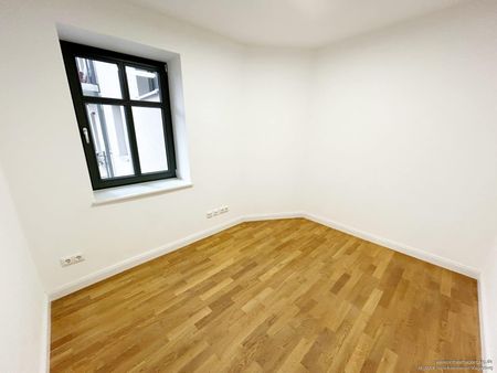 Licht & Leben – Stilvolle 3-Raum-Wohnung mit Balkon und harmonischer Raumaufteilung - Photo 2