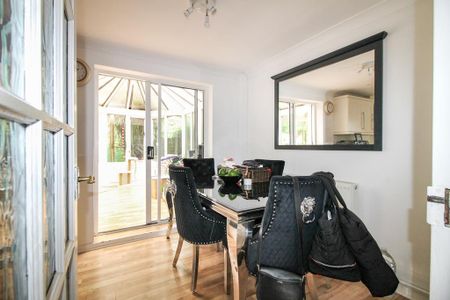 3 bedroom semi-detached house to rent - Photo 3