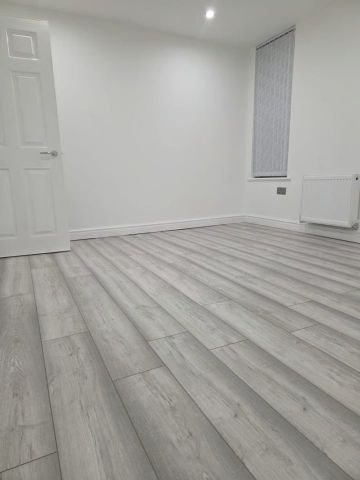 4 Bed Detached House, Kensington Street, M14 - Photo 5