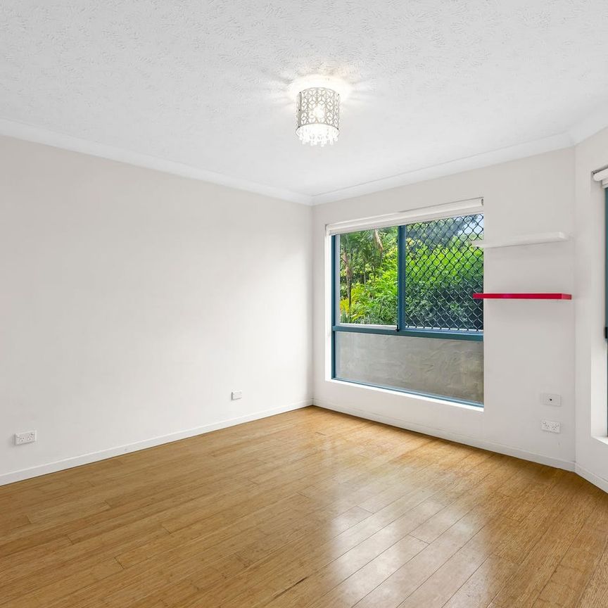 Prime Ground-Floor Two-Bedroom Unit in the Heart of Southport! - Photo 1