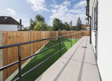 1 bedroom in a house share to rent - Photo 5