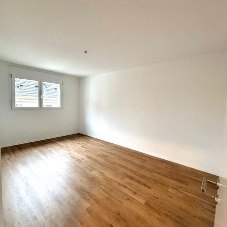 2.5 Zimmer, 85 m², 1. Stock - Photo 4