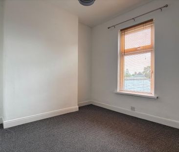 52 Gilford Road, Lurgan, BT66 7EA - Photo 6