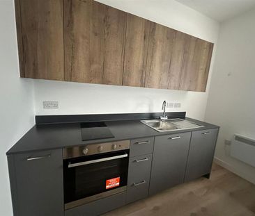 1 bedroom private hall to rent - Photo 4