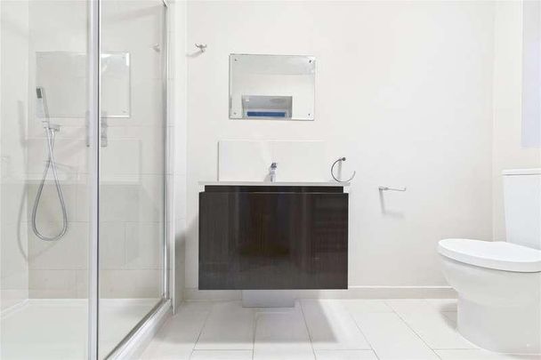 St. Helier Close, Wokingham, Berkshire, RG41 - Photo 1