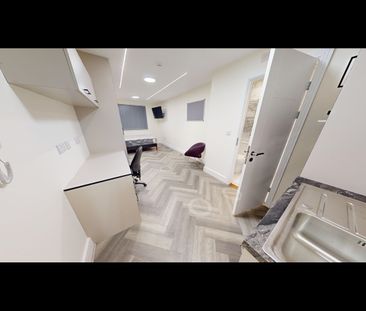 Room in a Shared House, Teignmouth Road, B29 - Photo 3