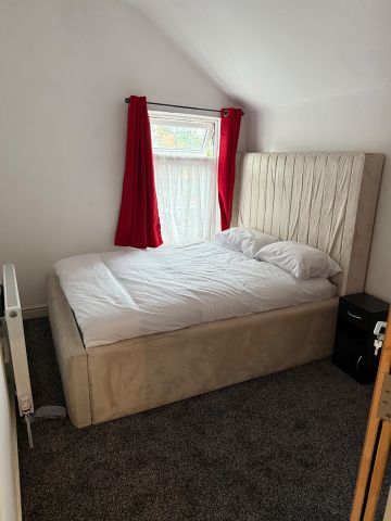 Room in a Shared House, Yew Tree Road, B6 - Photo 4