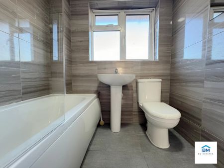 3 Bedroom Semi Detached - Photo 2