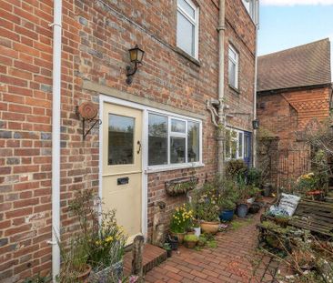 2 bedroom terraced house to rent - Photo 4