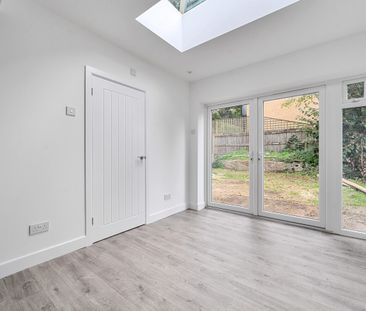 4 bedroom detached house to rent - Photo 3