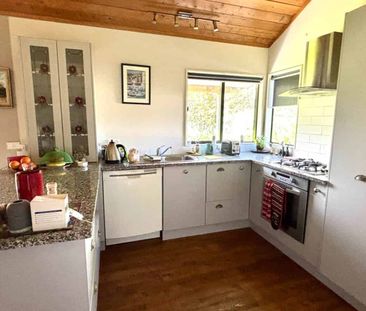 Fully Furnished 2 Bedroom - Photo 2