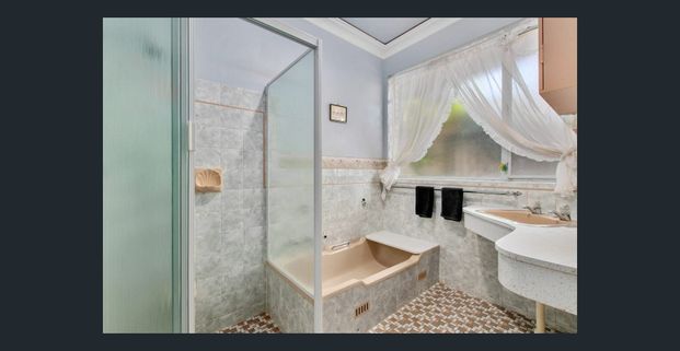 Spacious family home - Photo 1