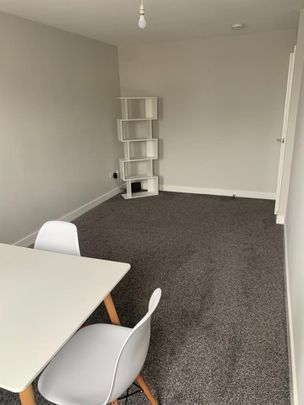 2 Bed Flat, Henry Court, S65 - Photo 1