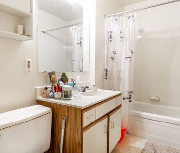 Unit 6 - Photo 5