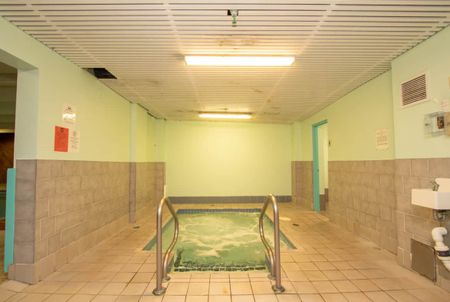 305-2016 Fullerton Avenue, North Vancouver - Photo 4