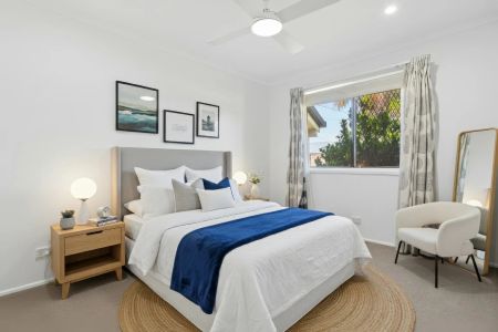 Stylishly Refreshed Family Home on a Premium Block in a Sought-After Pocket - Photo 4