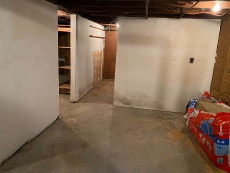 For Lease - 1054 East Avenue, Mississauga, Ontario - Photo 5