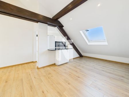 Charming 3.5-Zimmer-Attikawohnung with large balcony and direct lift access – over the rooftops of Basel - Foto 2