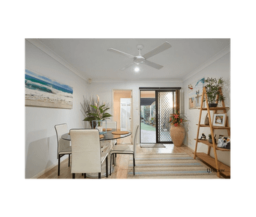 Stylish Coastal Living in a Prime Miami Location - Photo 5