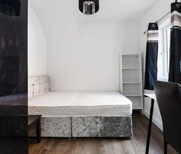 3 bedroom ground floor flat to rent - Photo 6