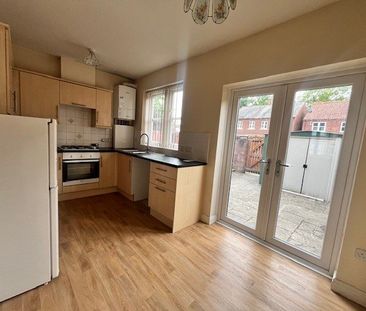 3 bedroom terraced house to rent - Photo 1