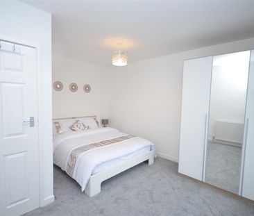 First Floor Flat, Opp Woodland Park, Walmsley Street, Darwen - Photo 1