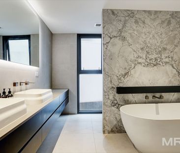 11/10 Boundary Street, South Melbourne - Photo 1