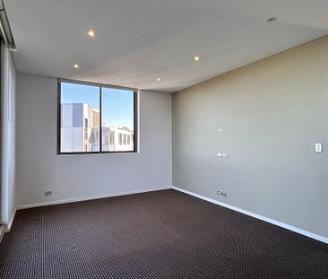 Prestige 2 bedrooms penthouse apartment with City view - Photo 1