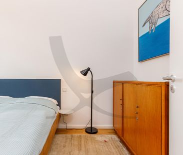 Contemporary Living - Photo 4