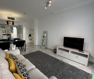 Atico en alquiler en Malaga - Photo 2