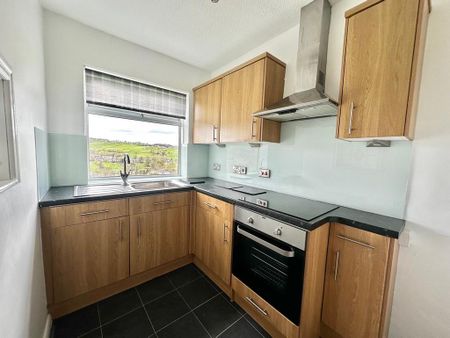 3 bedroom semi-detached house to rent - Photo 5