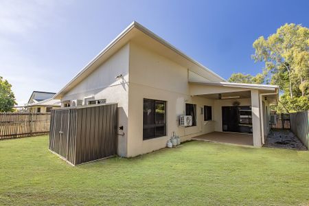 15 Eungella Court, Bushland Beach - Photo 2